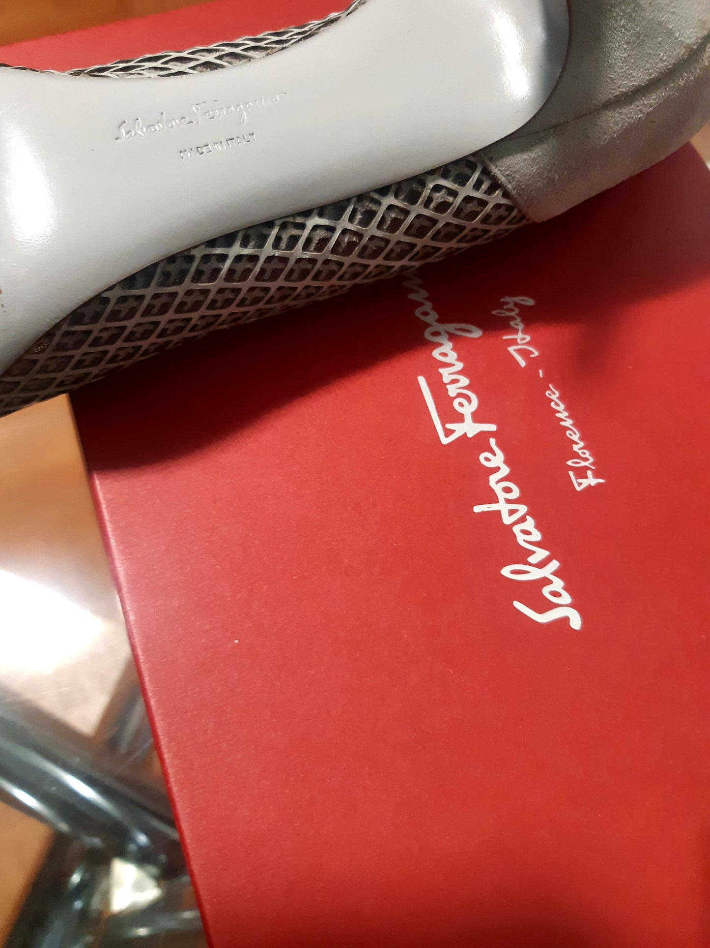 PRE-LOVED SALVATORE FERRAGAMO WOMENS SHOES (HEELS).ELEGANT $169.99 (SIZE 10)
